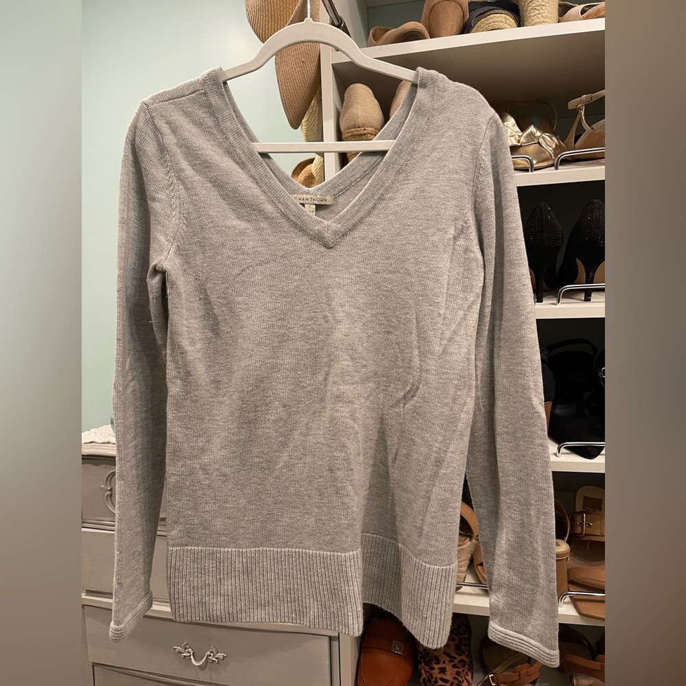 41 Hawthorn V Neck Sweater